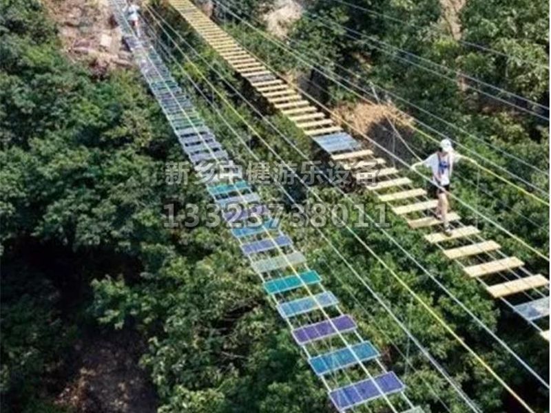 戶外拓展還是要選步步驚心項(xiàng)目！